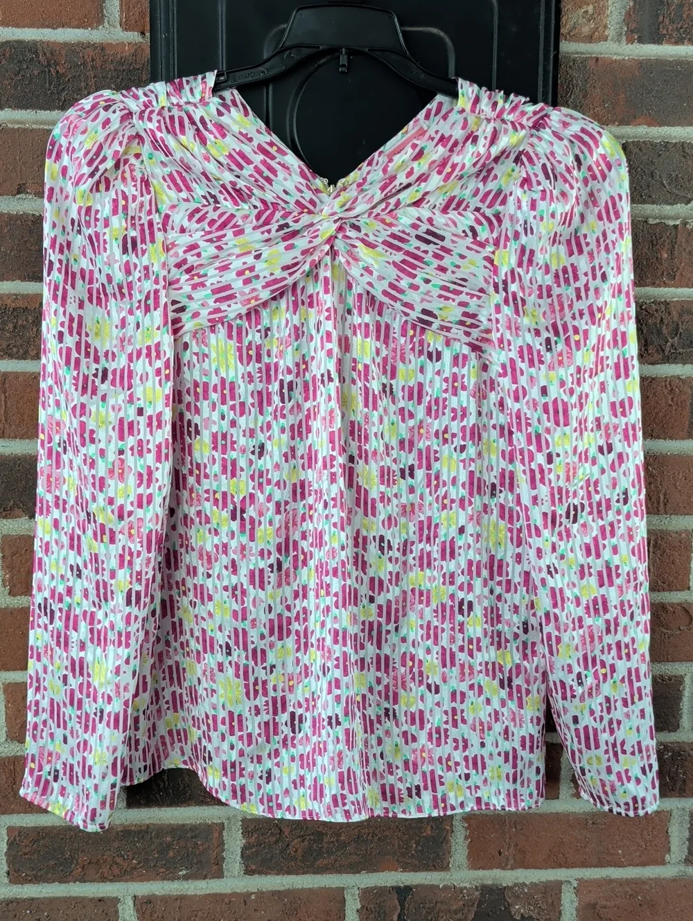 Women’s Pink Floral Twist-Neck Blouse